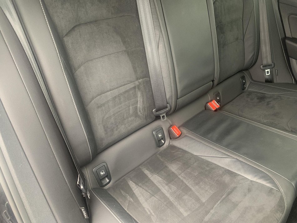 Volkswagen Arteon 2.0 TSI R-Line