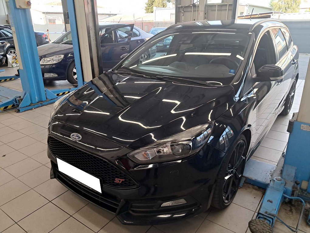 Ford Focus 2.0i 