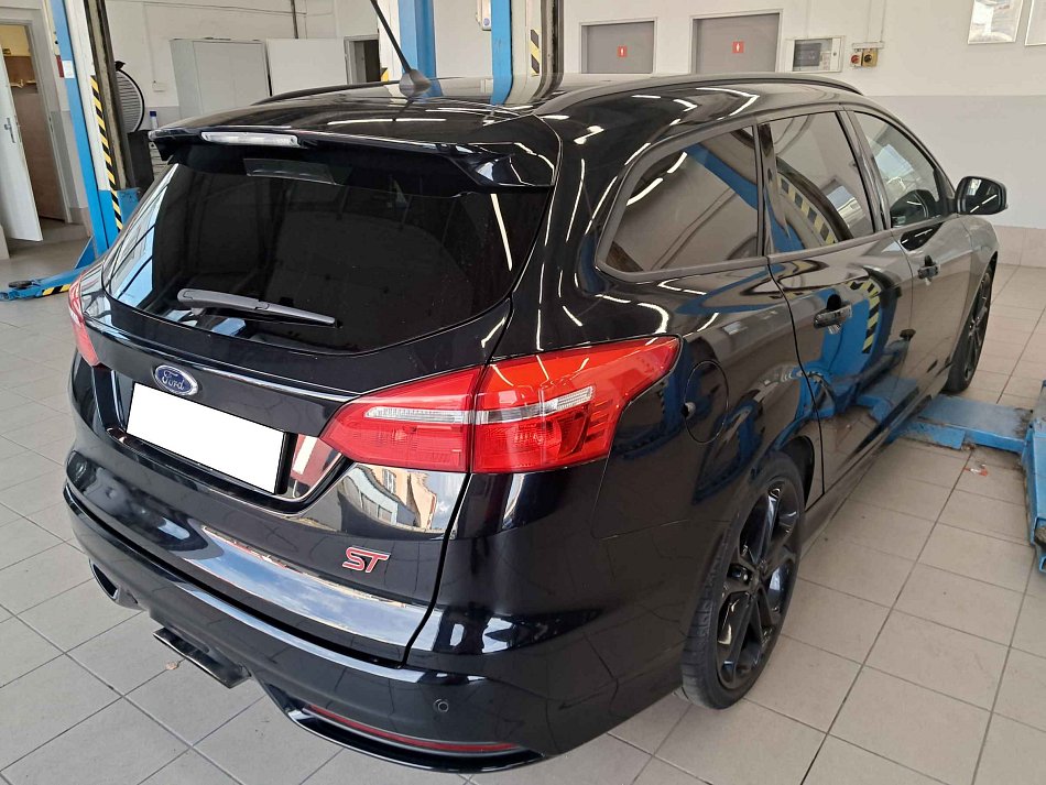 Ford Focus 2.0i 