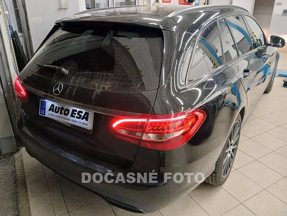 Mercedes-Benz Třída C C200 