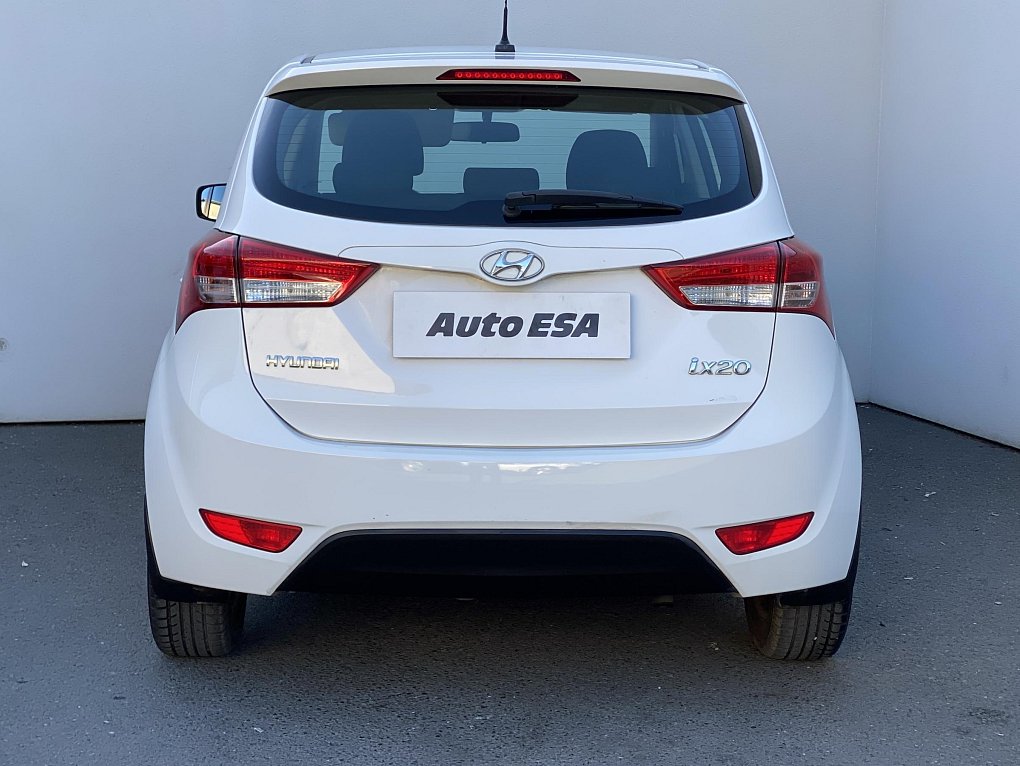 Hyundai Ix20 1.4 i 