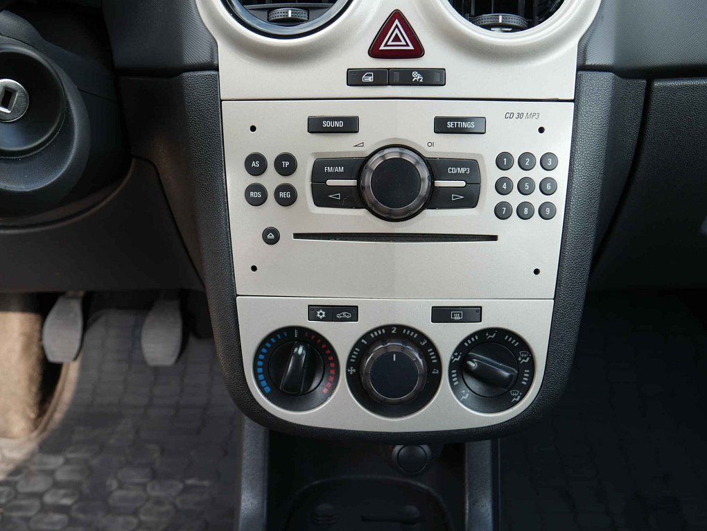 Opel Corsa 1.2 i 