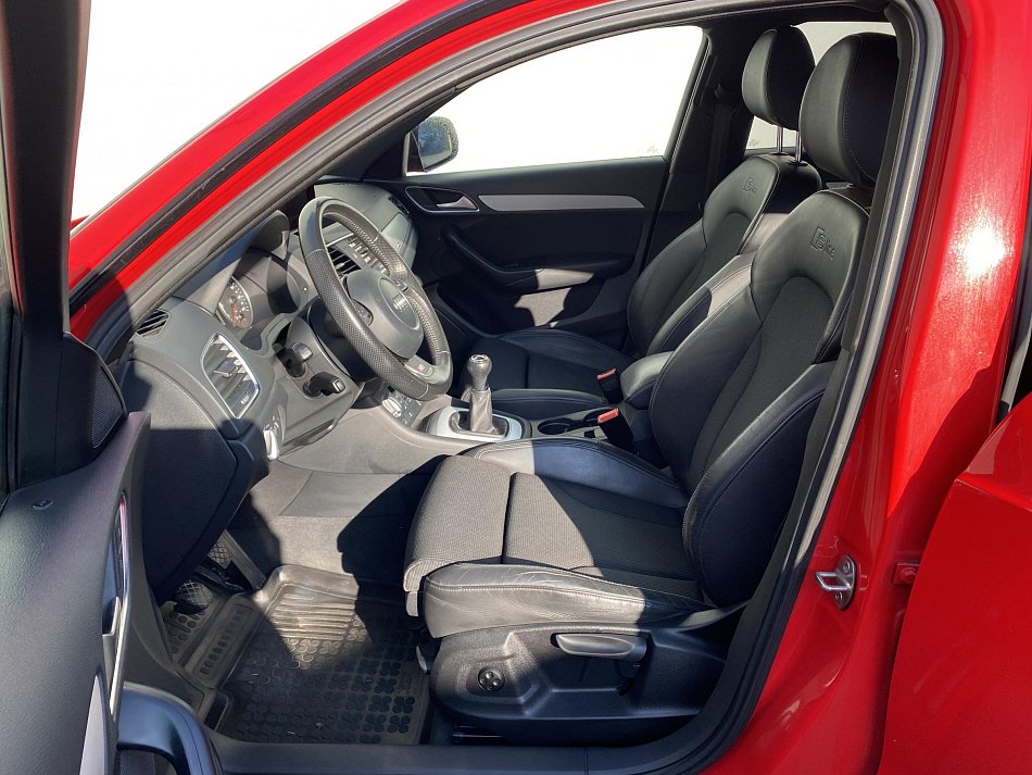 Audi Q3 2.0 TFSI S-line quattro