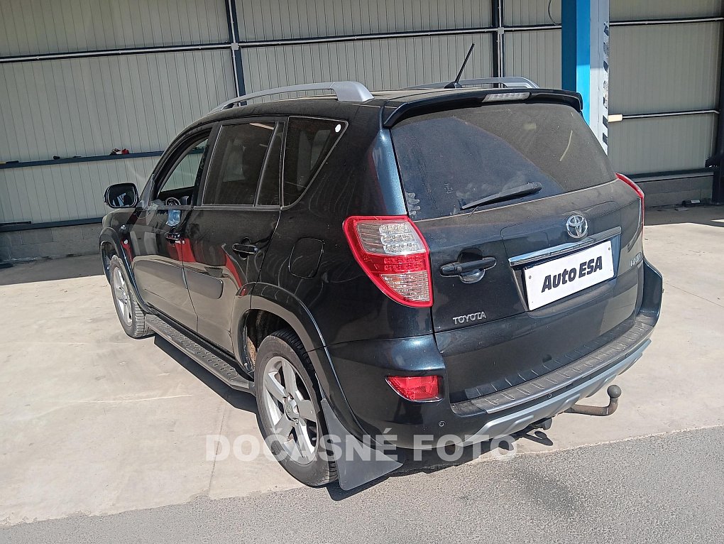 Toyota RAV4 2.2 D 