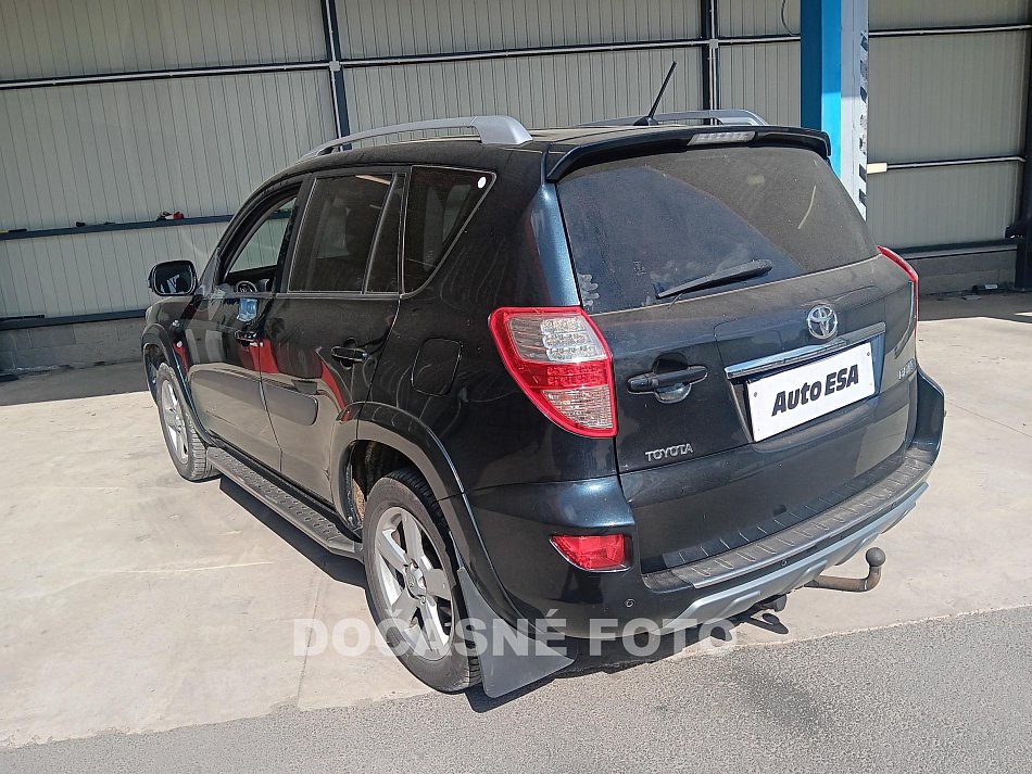 Toyota RAV4 2.2 D 
