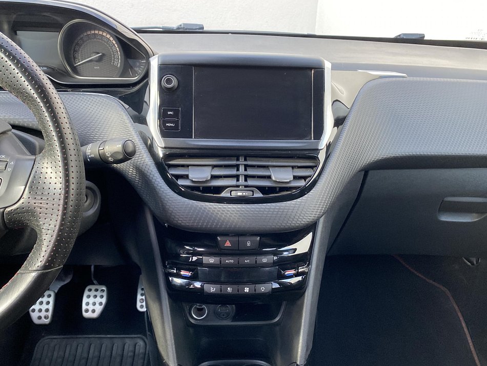 Peugeot 2008 1.2 PT GT Line