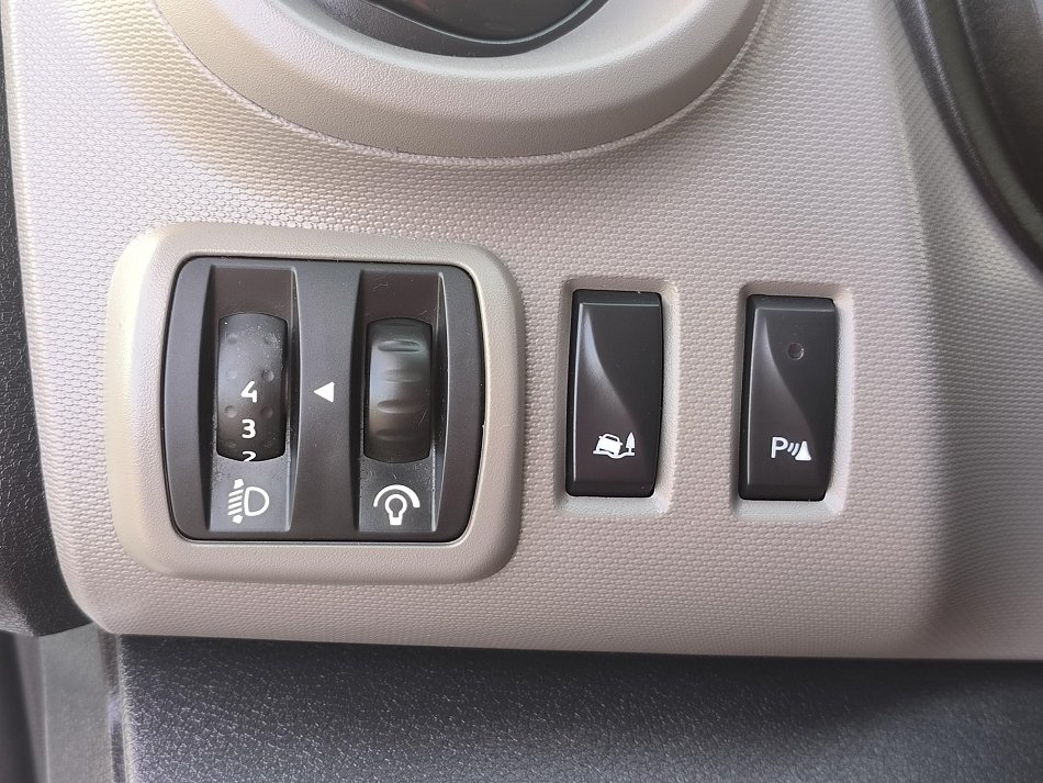 Renault Trafic 1.6dCi  DÍLNA SORTIMO
