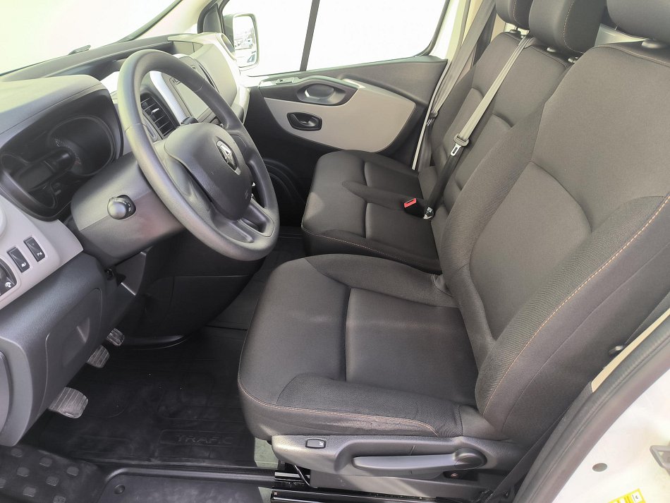 Renault Trafic 1.6dCi  DÍLNA SORTIMO