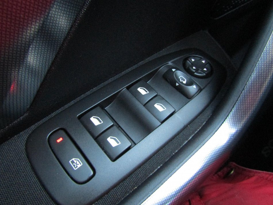 Peugeot 2008 1.2PT Allure