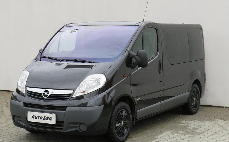 Opel Vivaro 2.5CDTi Life