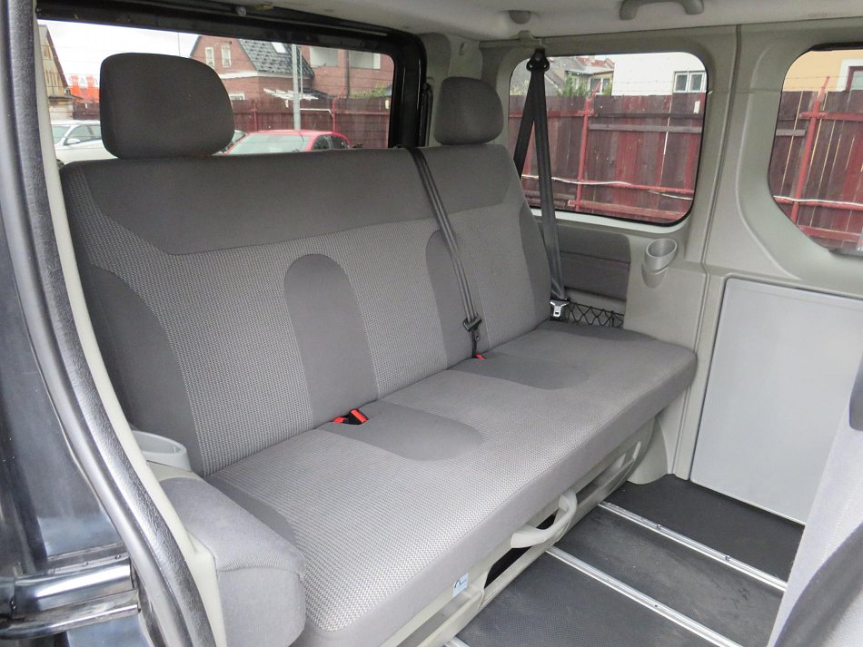 Opel Vivaro 2.5CDTi Life