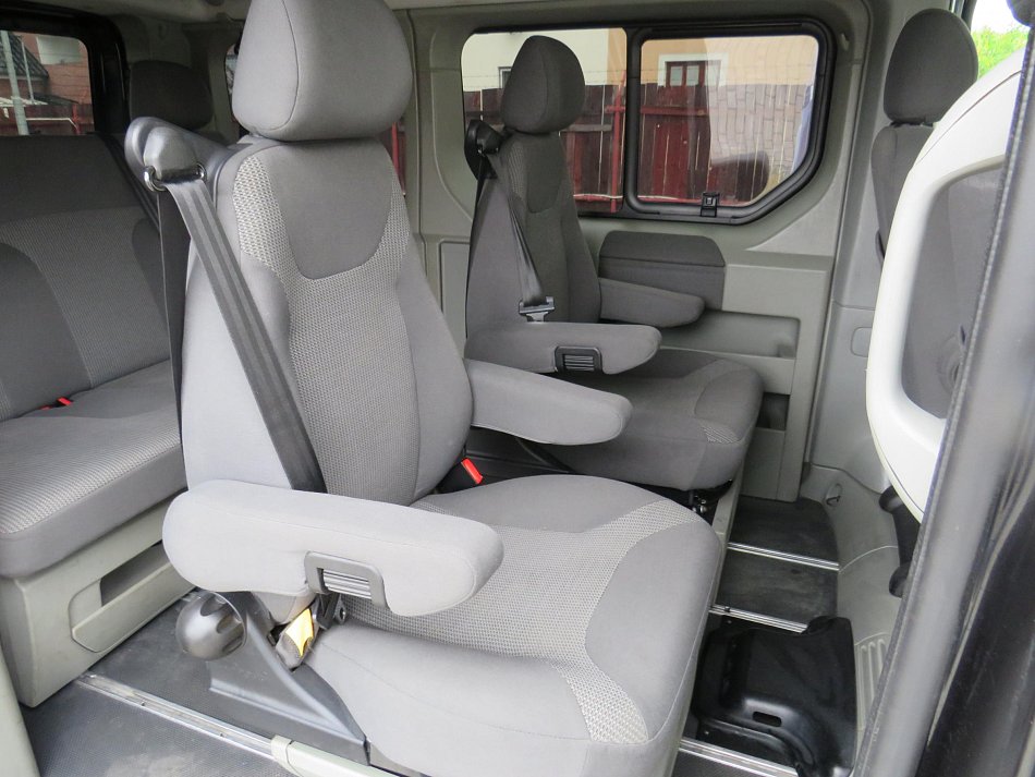 Opel Vivaro 2.5CDTi Life