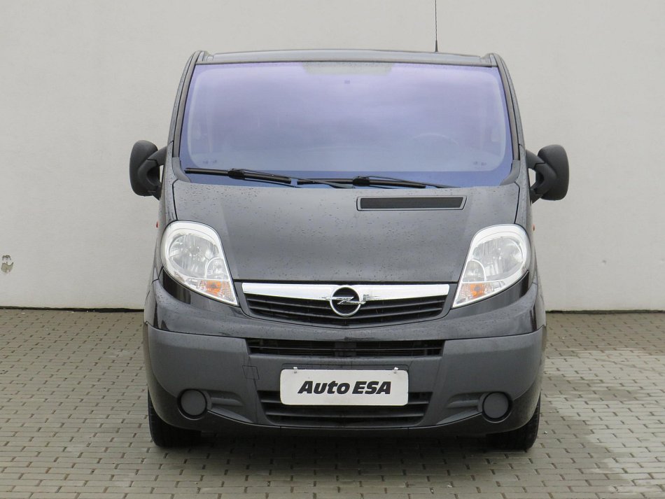 Opel Vivaro 2.5CDTi Life