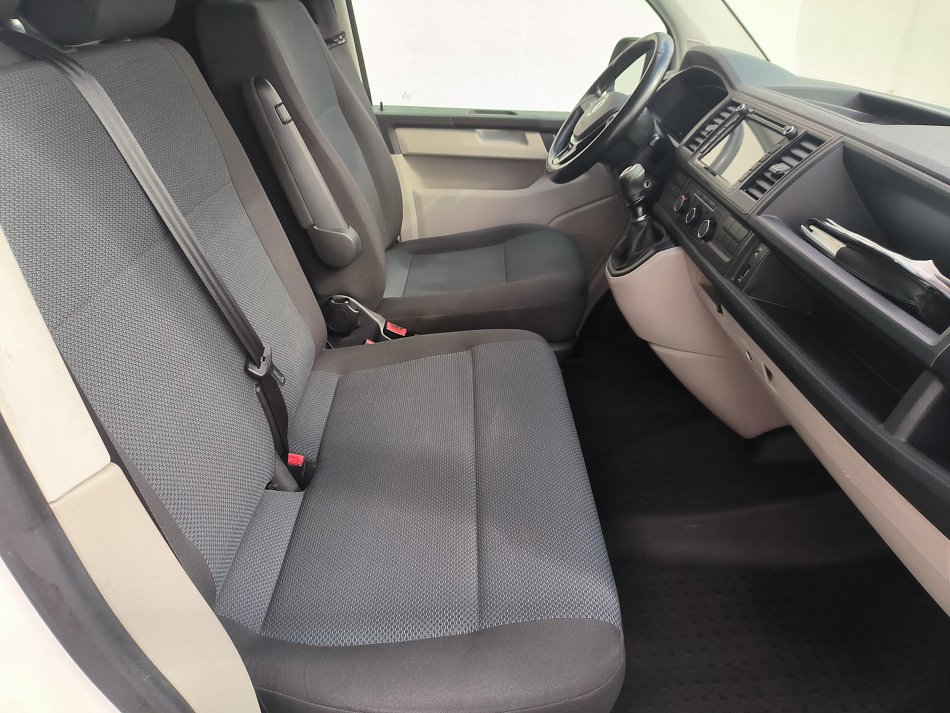 Volkswagen Transporter 2.0TDi 