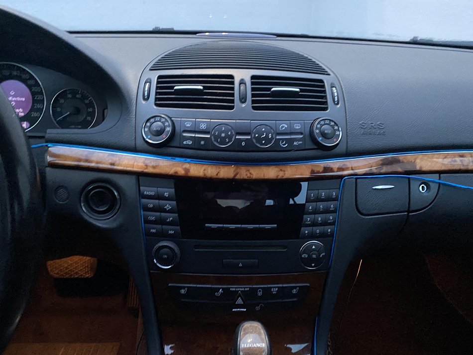 Mercedes-Benz Třída E 1.8 i 