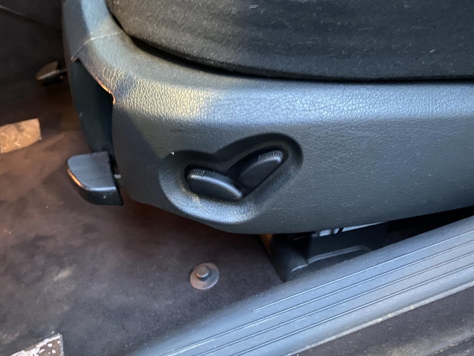 Mercedes-Benz Třída E 1.8 i 