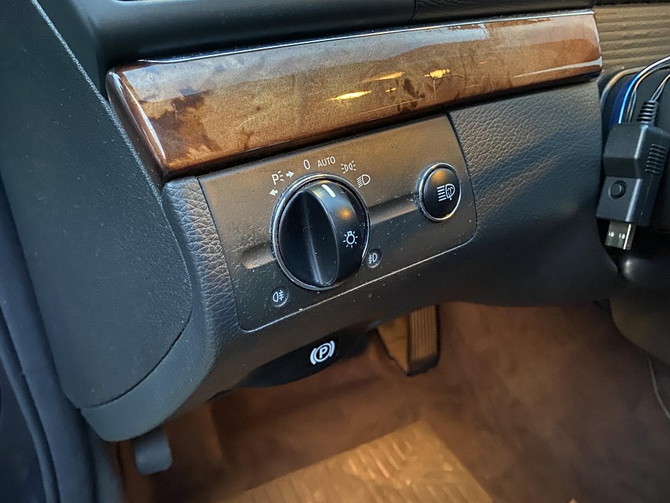 Mercedes-Benz Třída E 1.8 i 