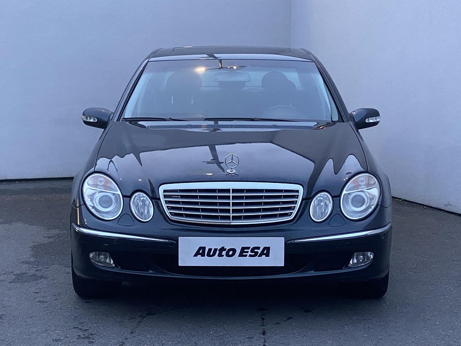 Mercedes-Benz Třída E 1.8 i 