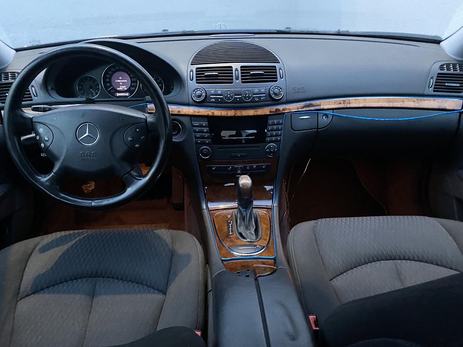 Mercedes-Benz Třída E 1.8 i 