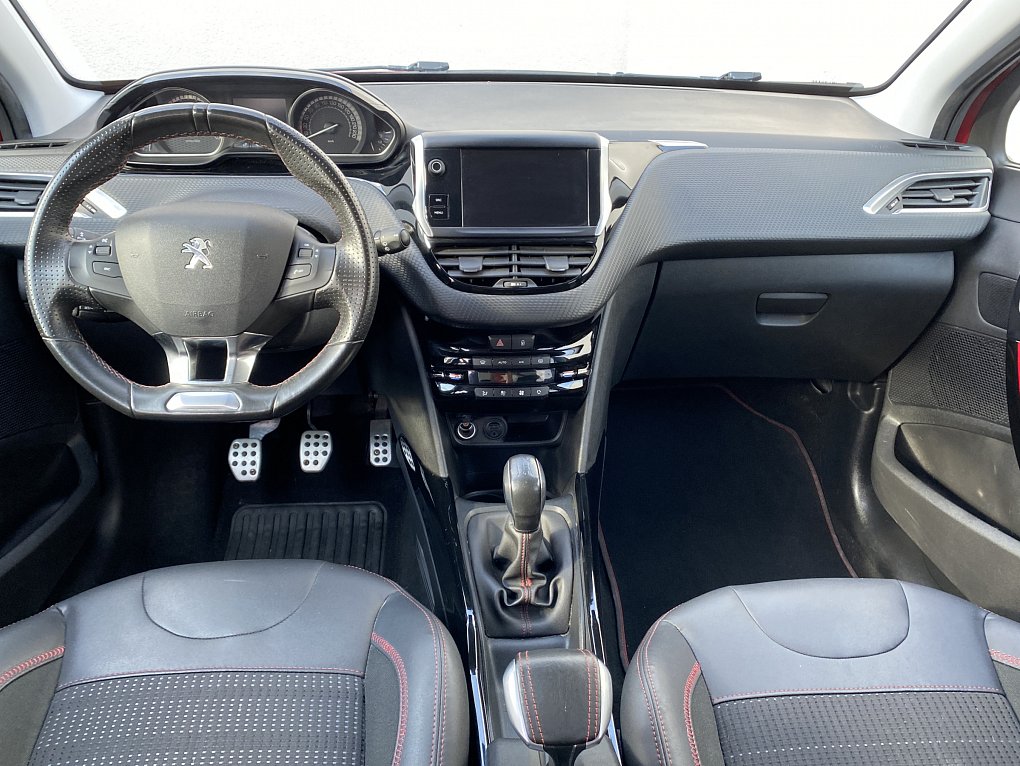 Peugeot 2008 1.2 PT GT Line