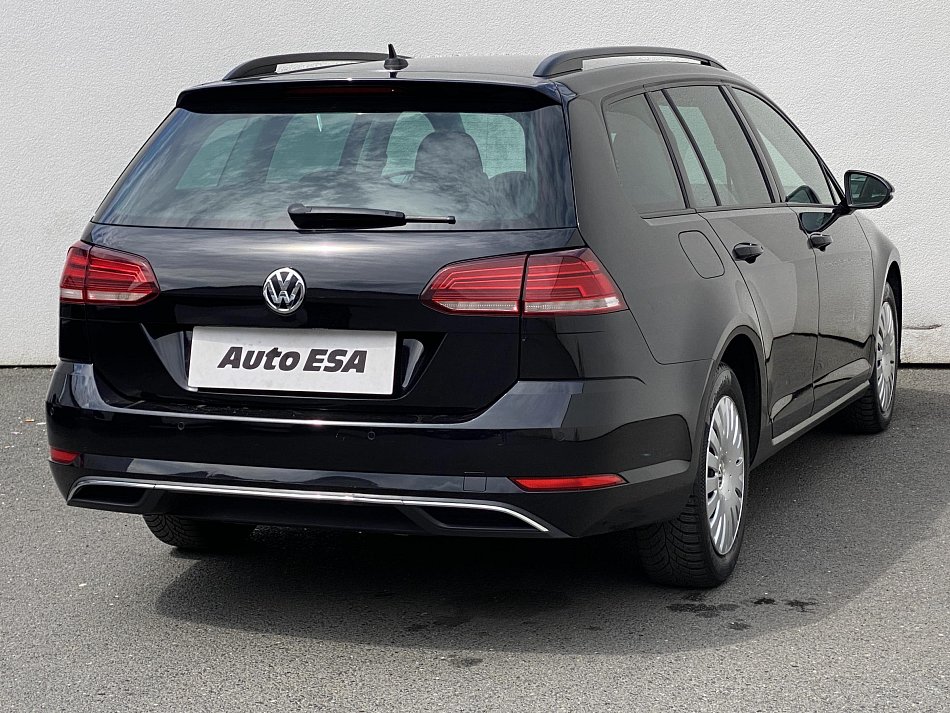 Volkswagen Golf 2.0 TDi 