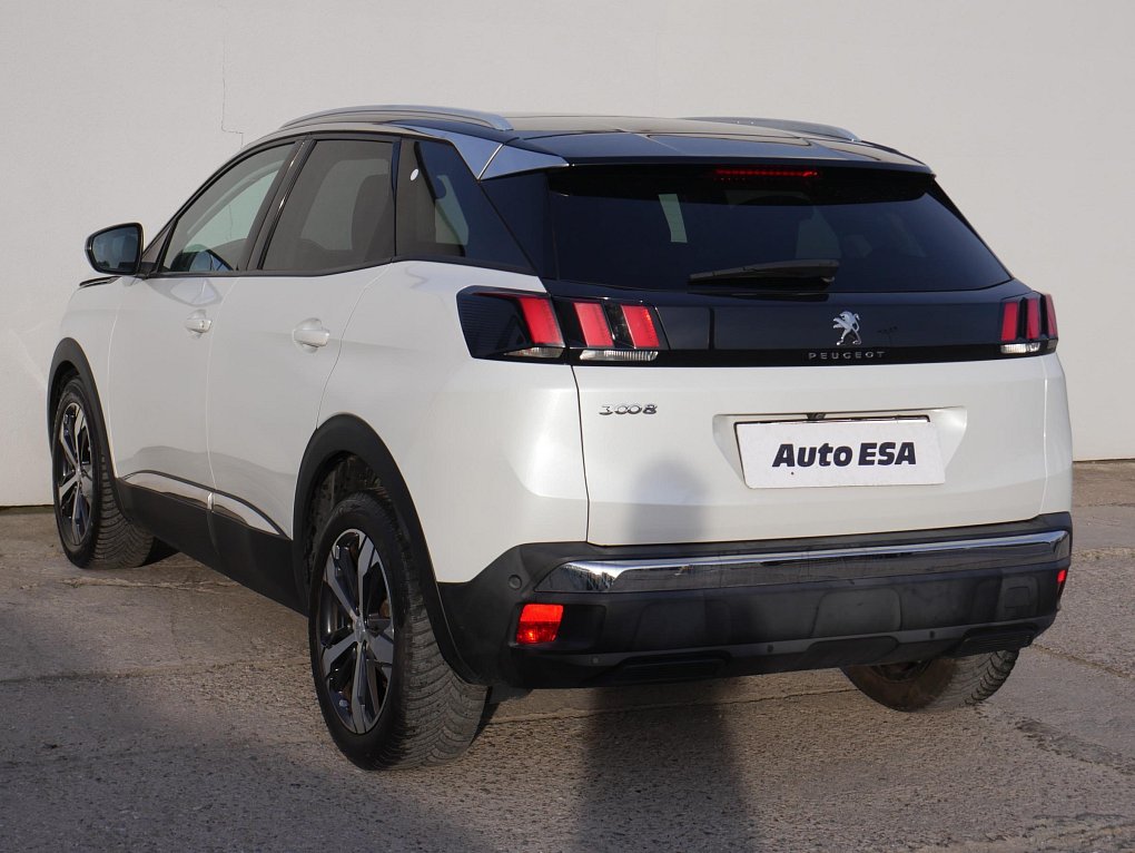 Peugeot 3008 1.2 PT 