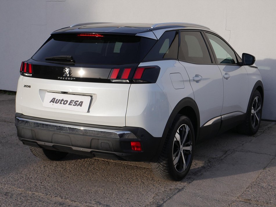 Peugeot 3008 1.2 PT 