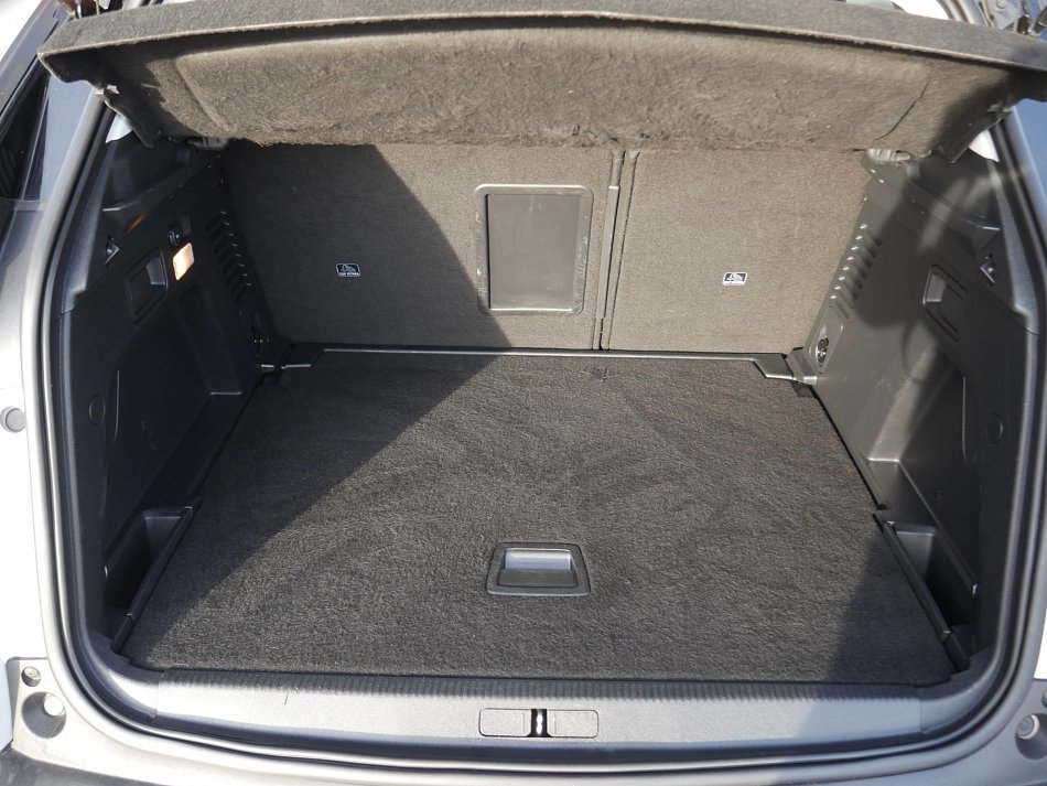 Peugeot 3008 1.2 PT 