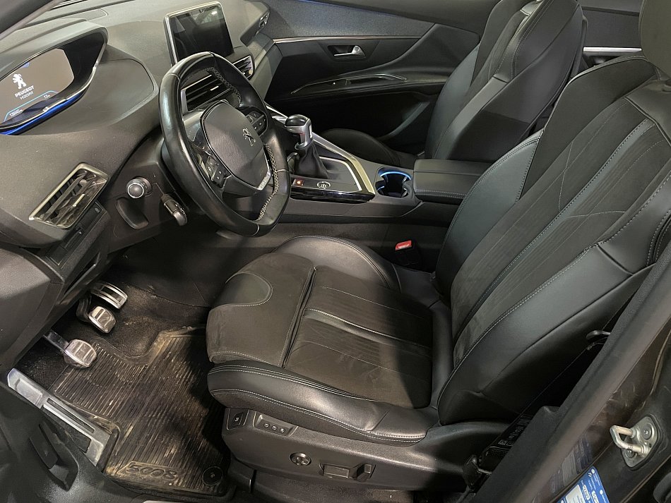 Peugeot 5008 1.5 HDi Crossway