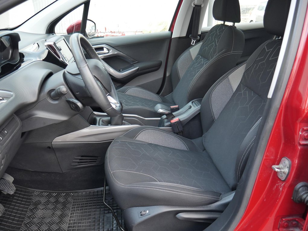 Peugeot 2008 1.2PT 
