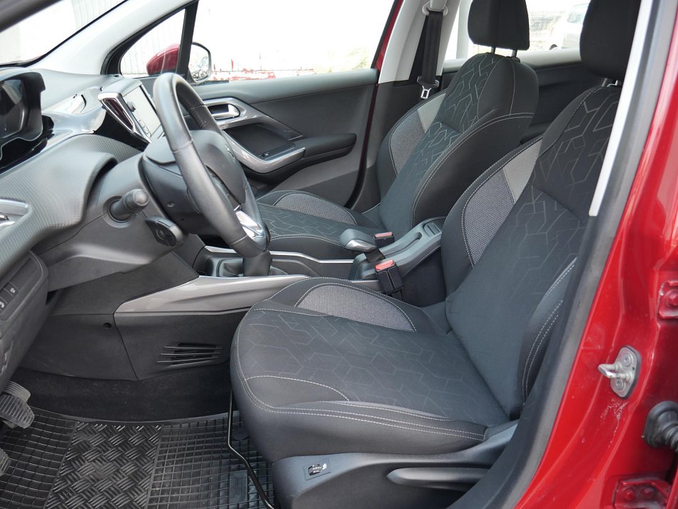 Peugeot 2008 1.2PT 