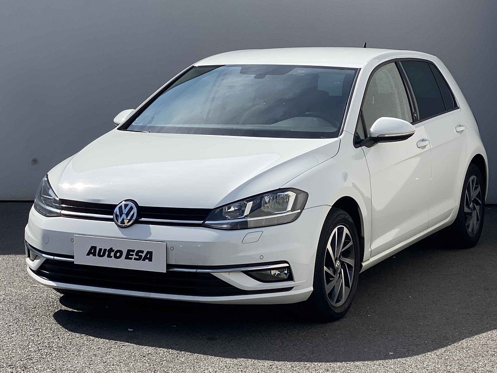 Volkswagen Golf 1.0 TSi Sound