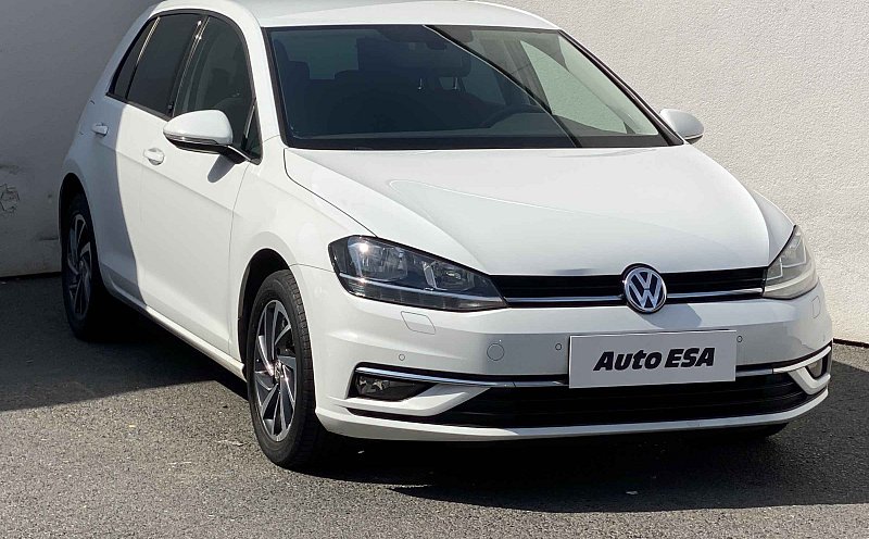 Volkswagen Golf 1.0 TSi Sound