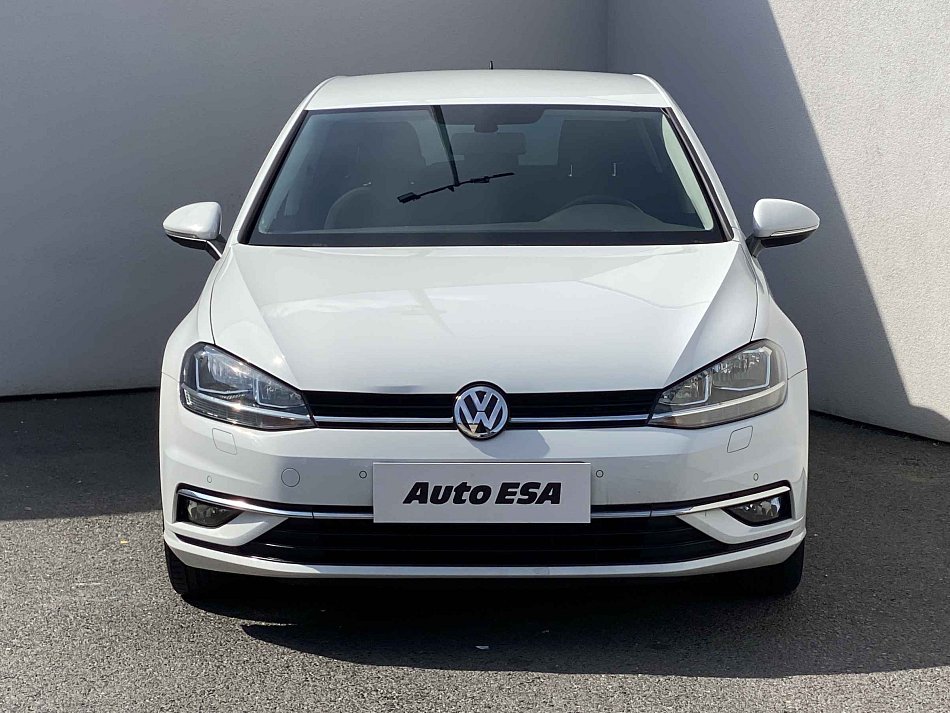 Volkswagen Golf 1.0 TSi Sound