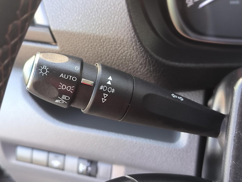 Opel Vivaro 2.0CDTi  L2 DÍLNA SORTIMO