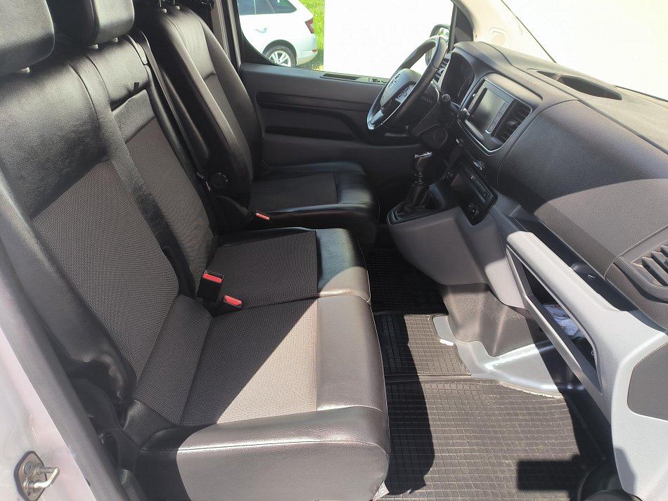 Opel Vivaro 2.0CDTi  L2 DÍLNA SORTIMO