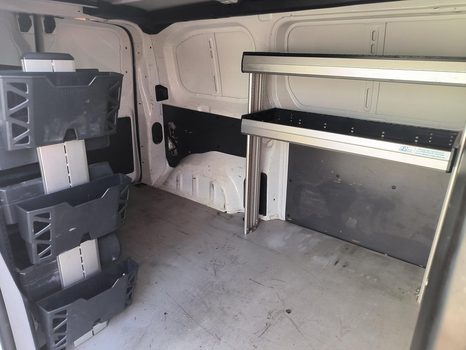 Opel Vivaro 2.0CDTi  L2 DÍLNA SORTIMO