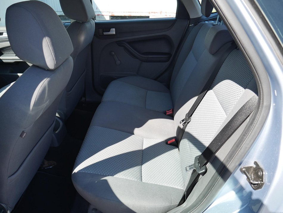 Ford Focus 1.6i 