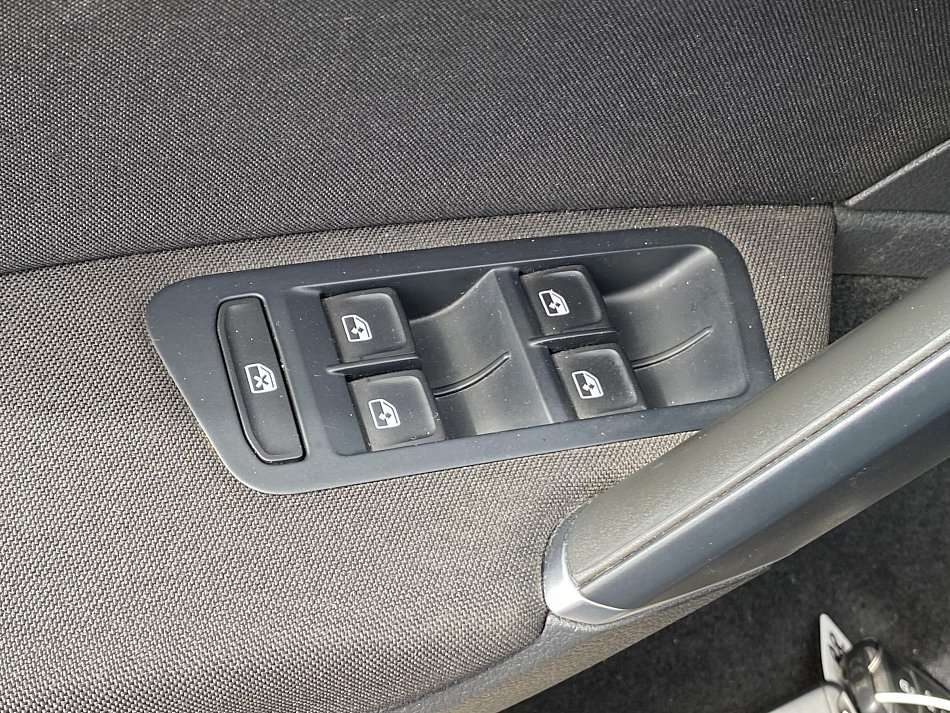 Volkswagen Golf 2.0 TDi 