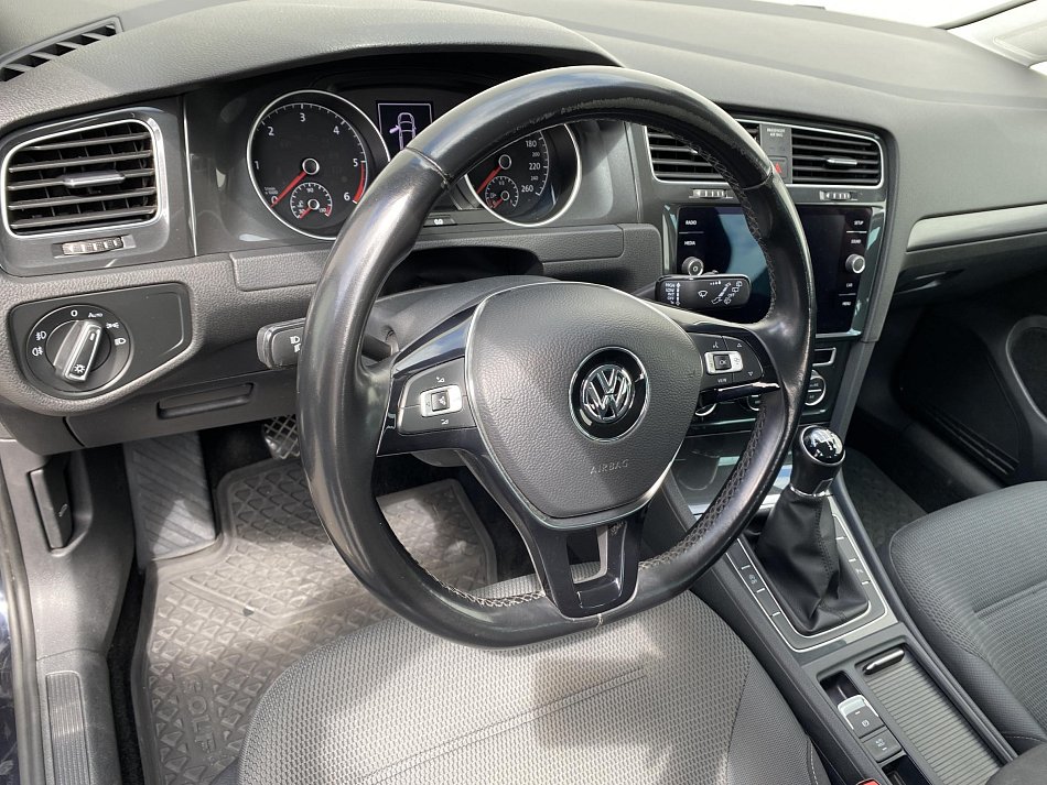 Volkswagen Golf 2.0 TDi 