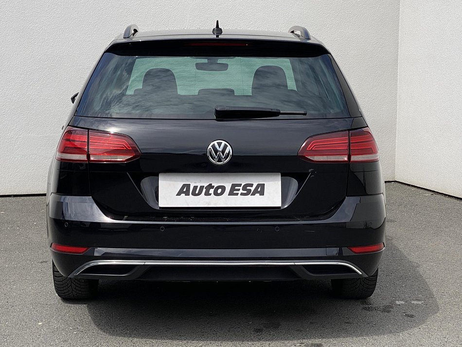 Volkswagen Golf 2.0 TDi 