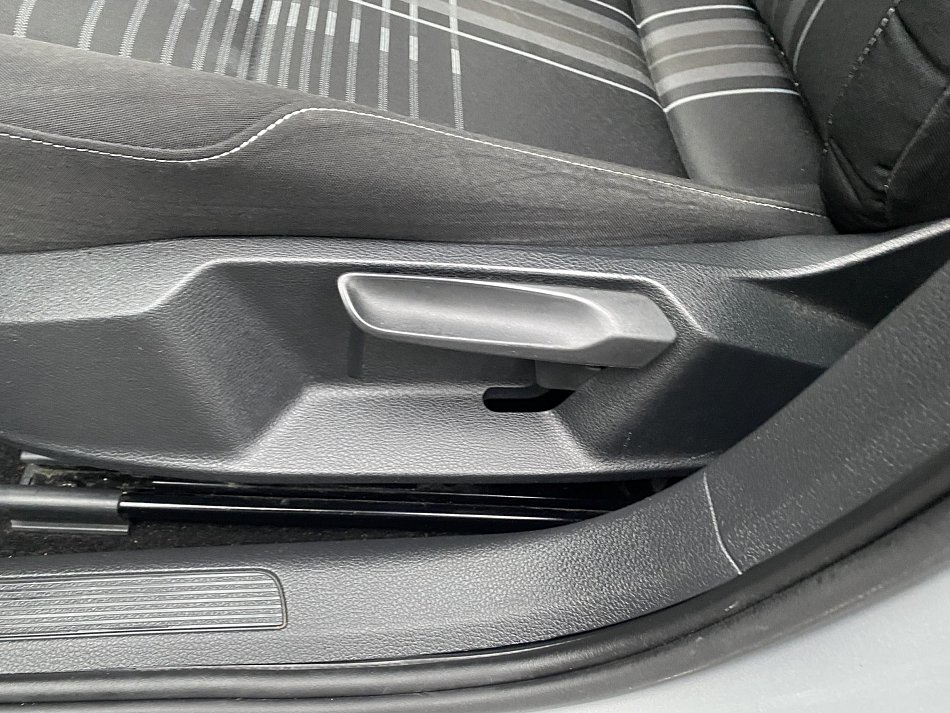 Volkswagen Golf 2.0 TDi Lounge