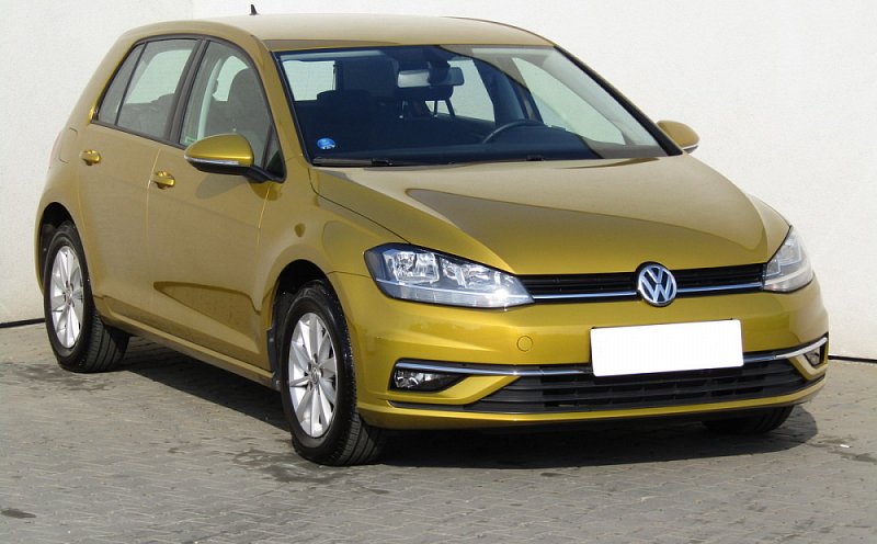 Volkswagen Golf 1.0 TSi Sound