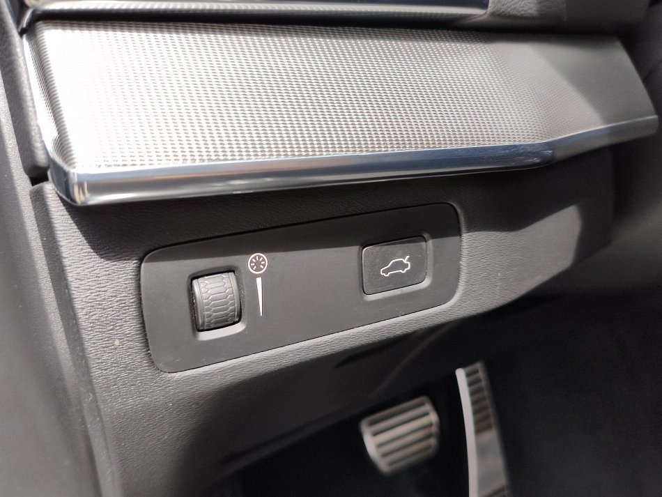 Volvo XC90 2.0 D5  AWD, 7míst