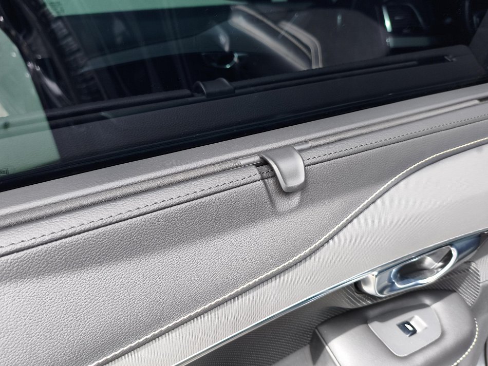 Volvo XC90 2.0 D5  AWD, 7míst