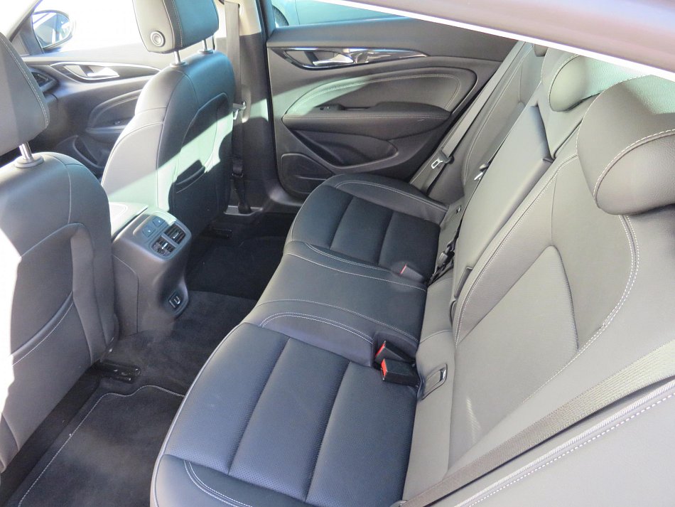 Opel Insignia 2.0 CDTI 