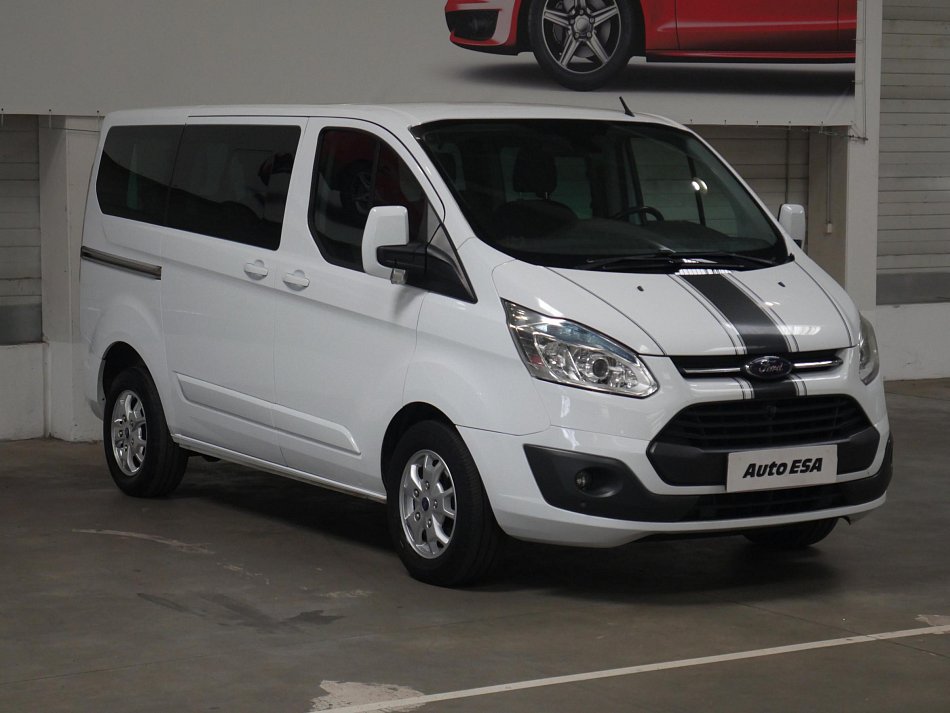 Ford Tourneo Custom 2.2TDCi 