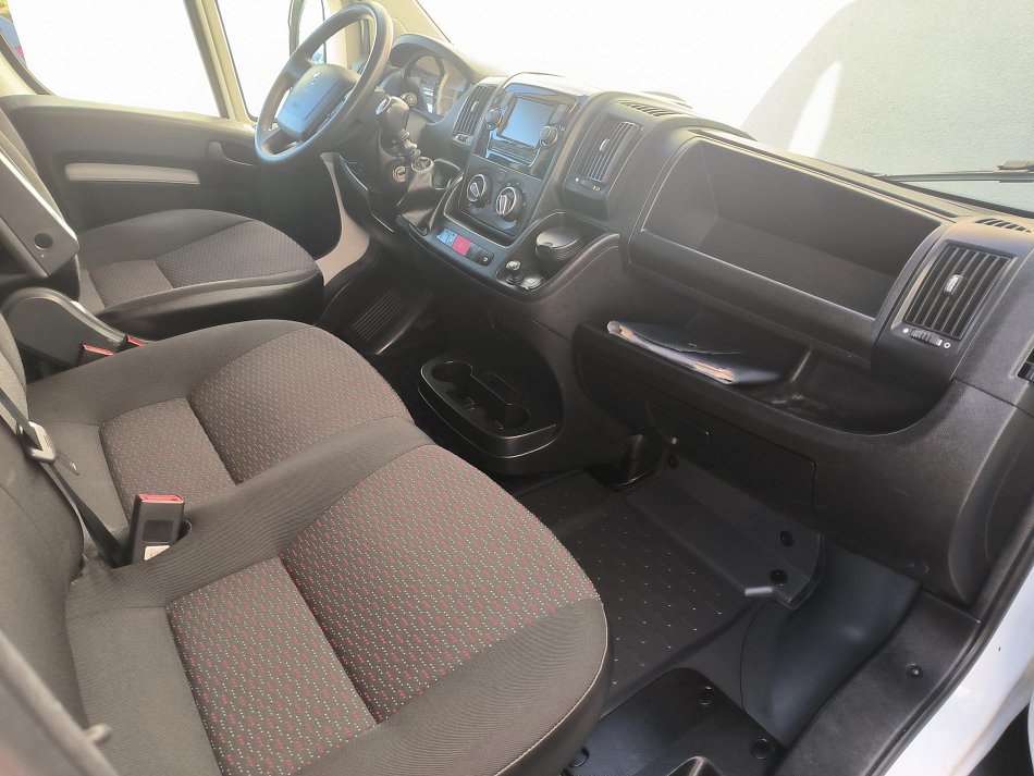 Peugeot Boxer 2.2HDi  SKŘÍŇ ČELO