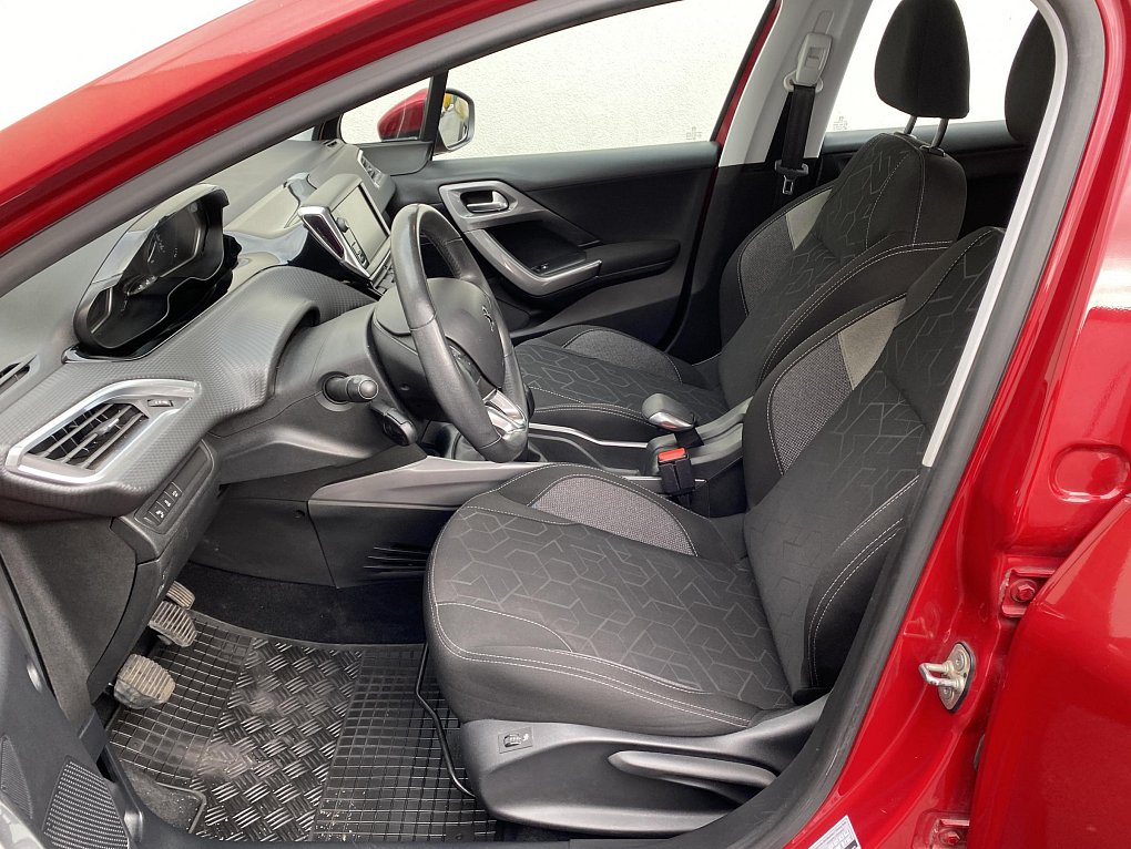 Peugeot 2008 1.2 PT GT Line