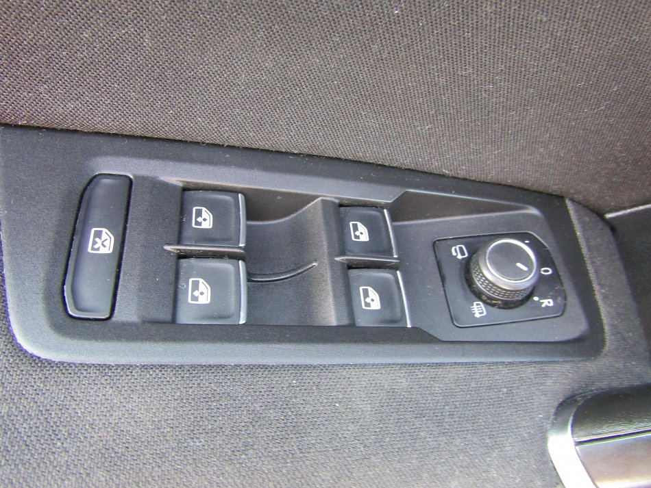 Volkswagen Touran 2.0 TDi 